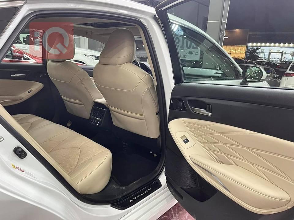 تۆیۆتا ئەڤەلۆن